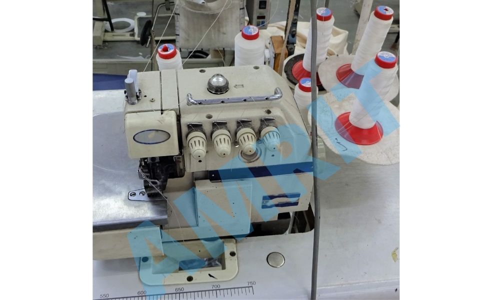 Overlock sewing machine